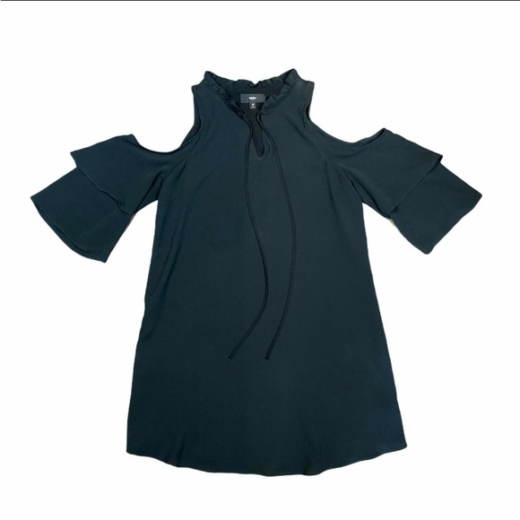 Mossimo Supply Co. Dresses & Skirts - 🌟🔥 BOGO Sale🔥🌟 Mossimo Black Cold Shoulder Ruffle Sleeve Shift Dress- Sz XXL